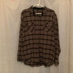 Men’s Slim Fit Kenneth Cole flannel shirt. Size XL